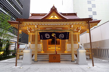 Fukutoku-jinja Shrine (Mebuki Inari)