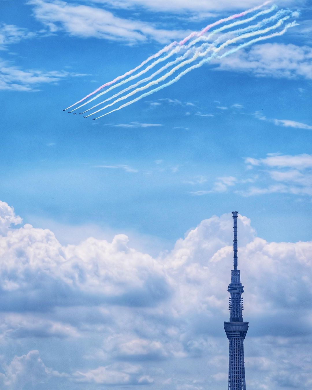 image of Tokyo Skytree and Blue Impulse
